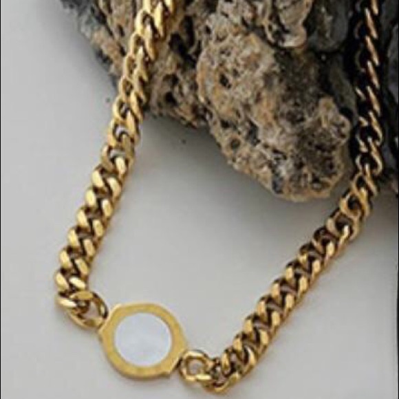 NEW! Reversible Necklace. Black/White. - Picture 8 of 12